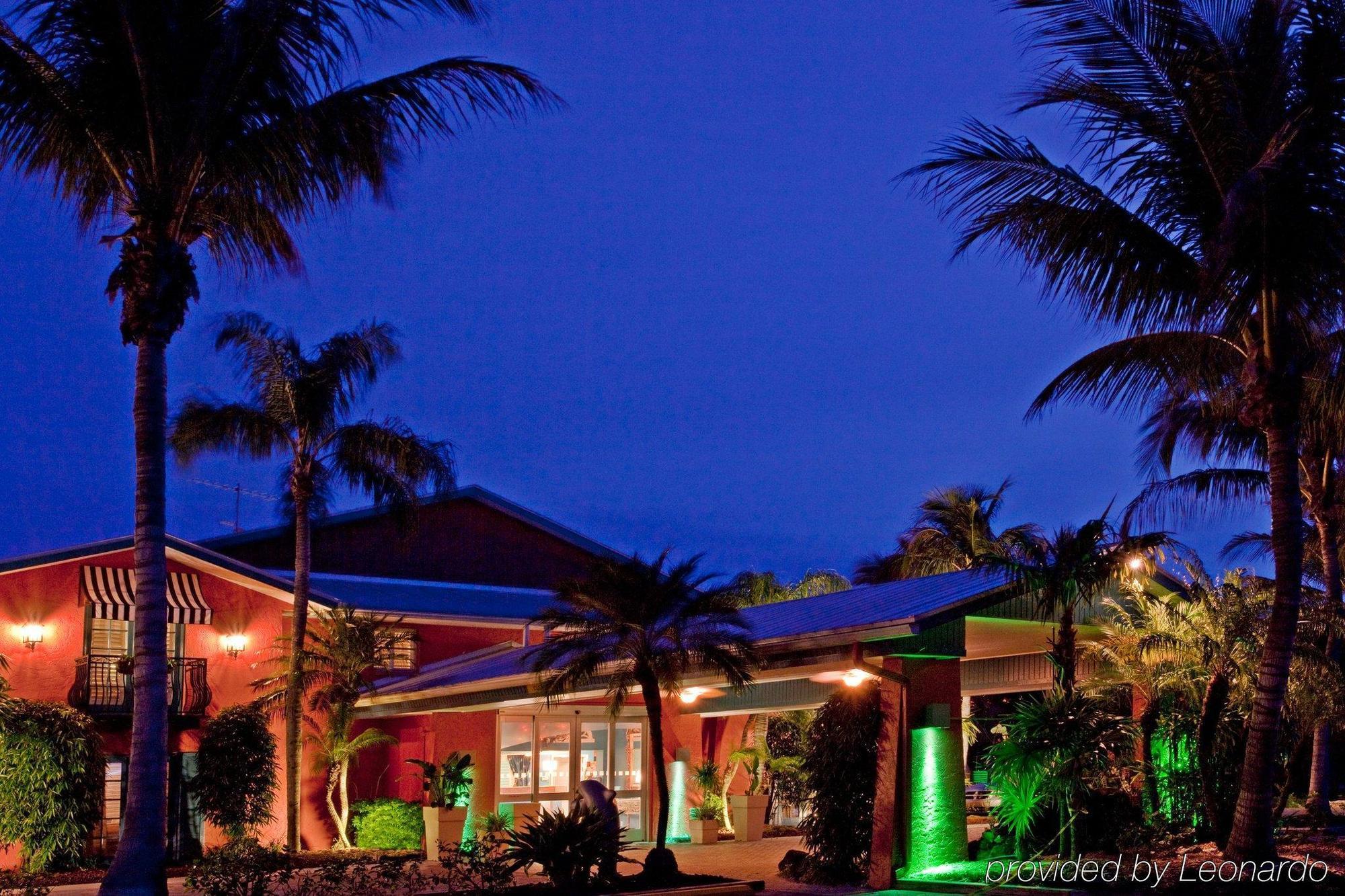 Island Hotel